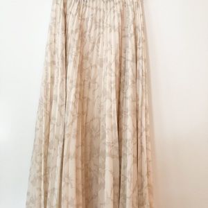 BNWT Banana republic maxi skirt